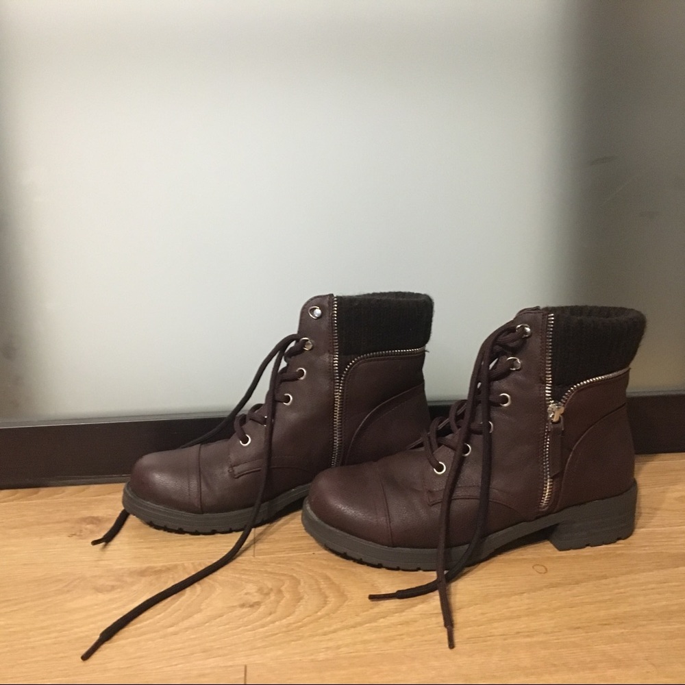Brown hiking 🥾 boots